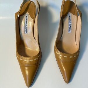 Neutral Manolo Blahnik